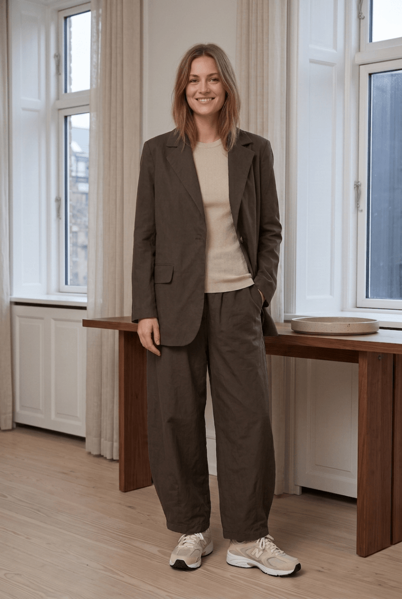 HOLLY - Dark Brown